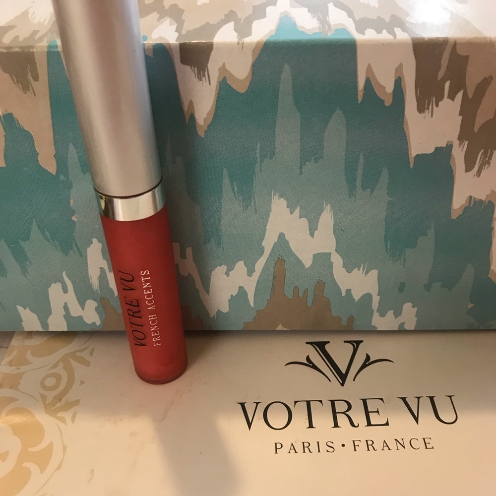 Lip Lustre Vitamin E Lip Gloss